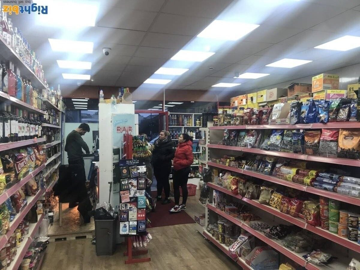 Prime Location Freehold Shop Plus Three Studio Flats in Keighley, West Yorkshire for Sale Photo 3
