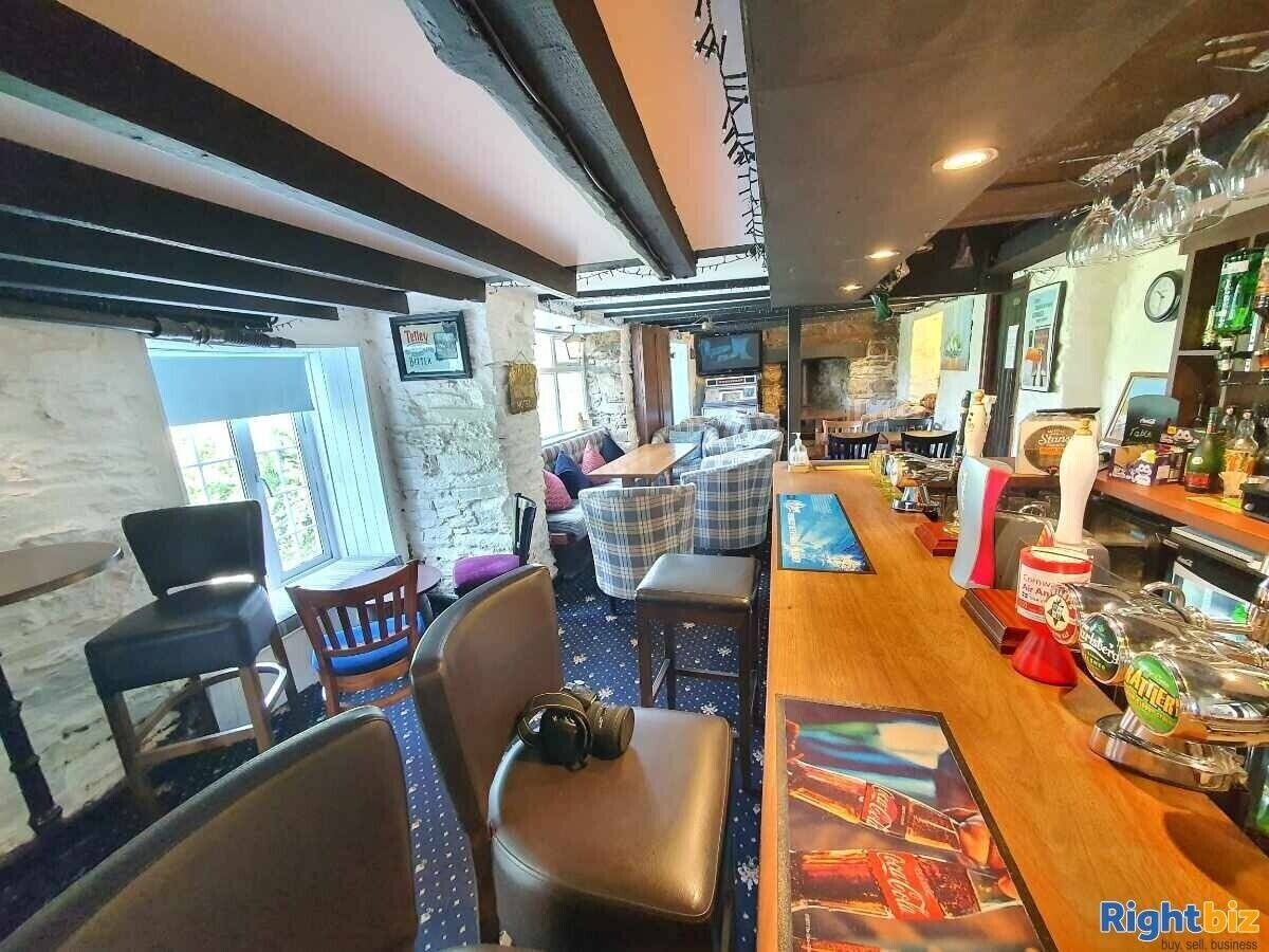 17-Bedroom Hotel and 5 Self-Contained Apartments in Desirable Newquay Cornwall Photo 3
