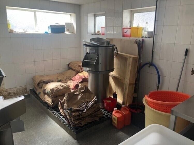 Freehold Investment Property with High Return in Hayle, Cornwall, Including Fish & Chip Shop and Fl Photo 3
