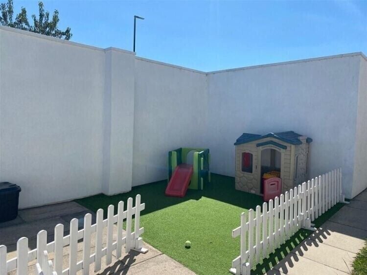 Freehold Children's Day Nursery in Wakefield City Centre for Sale - Great Potential Photo 4
