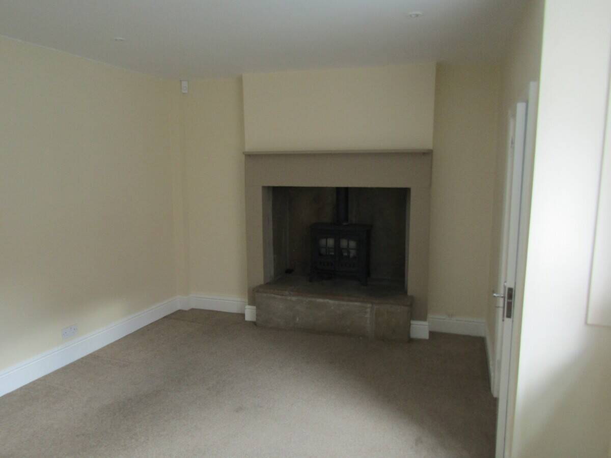 Clitheroe Town Centre Listed Building with Retail Area Available for Let Photo 4