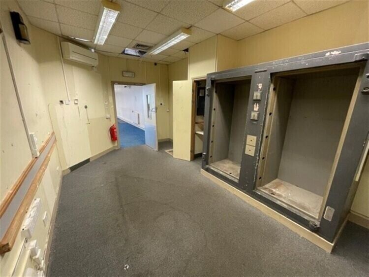 Secure Prime Retail Space in the Heart of Barnstaple, High Footfall Area with Parking Photo 4