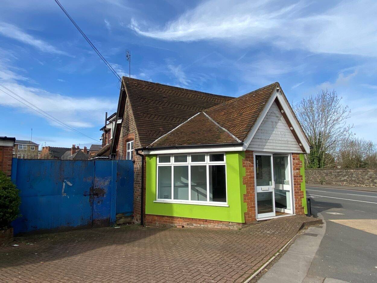 Commercial Premises To Let in Reading, Wokingham Road - E-Class /A1 / A2 Photo 4