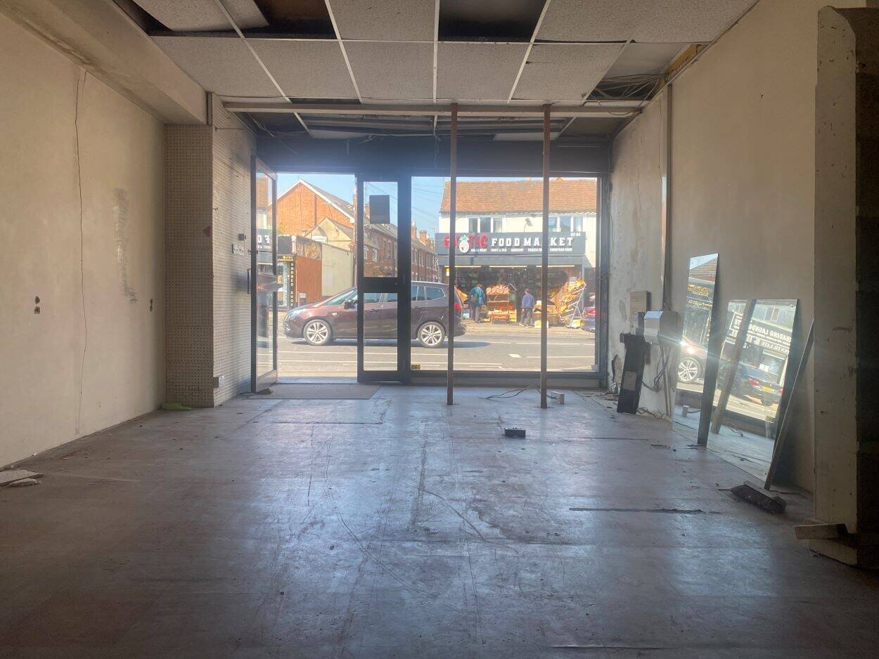 Ground Floor Commercial Space Available in High-Traffic Reading District - Whitley Street Photo 4