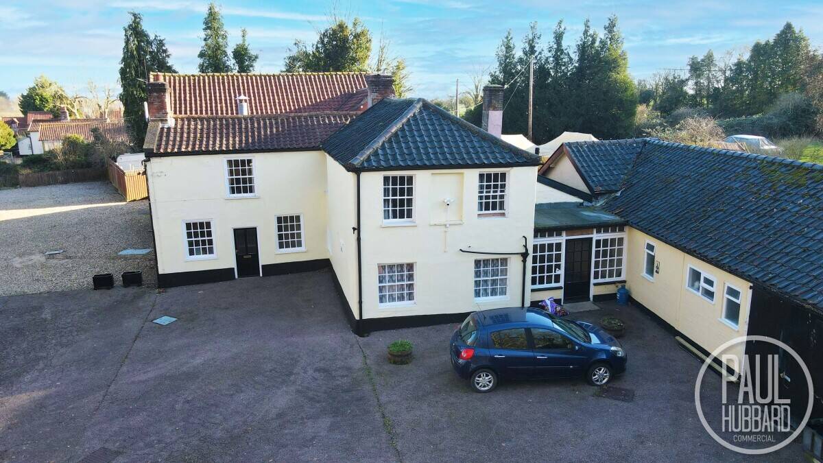 Charming Grade II Listed Guesthouse with Development Potential in Tacolneston, Norfolk Photo 4
