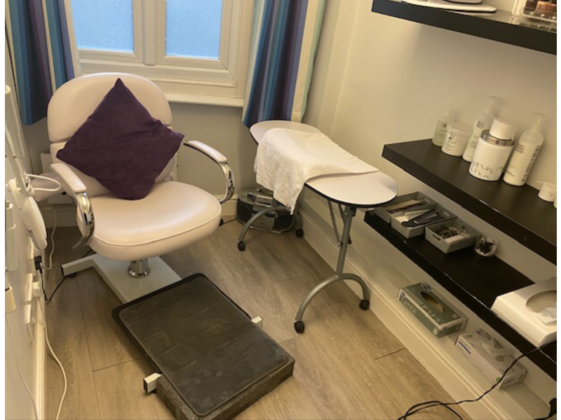 Prime Location Beauty Salon in Oxford with Loyal Client Base for Sale Photo 4