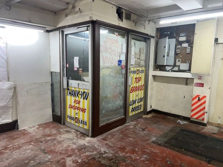 Freehold Investment Property in Crook County Durham Up for Sale, Renovation Needed Photo 4