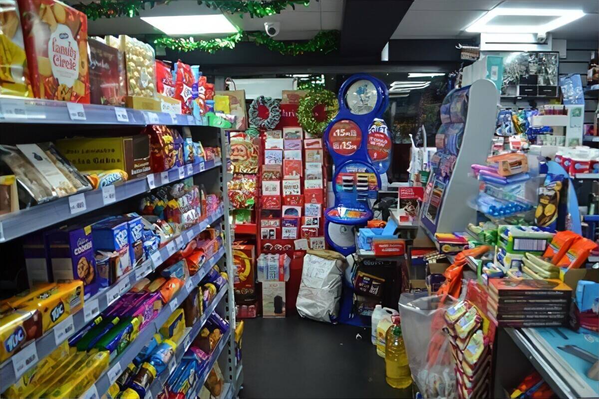 Prime Freehold Convenience Store and Offlicence with Accommodation in Wolverhampton Photo 4