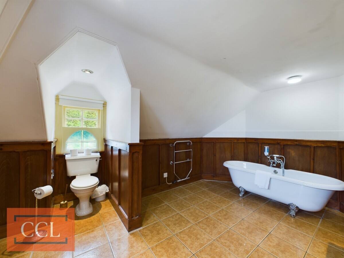 Victorian Villa with Modern Extension Hotel in Scottish Highlands for Sale Photo 4