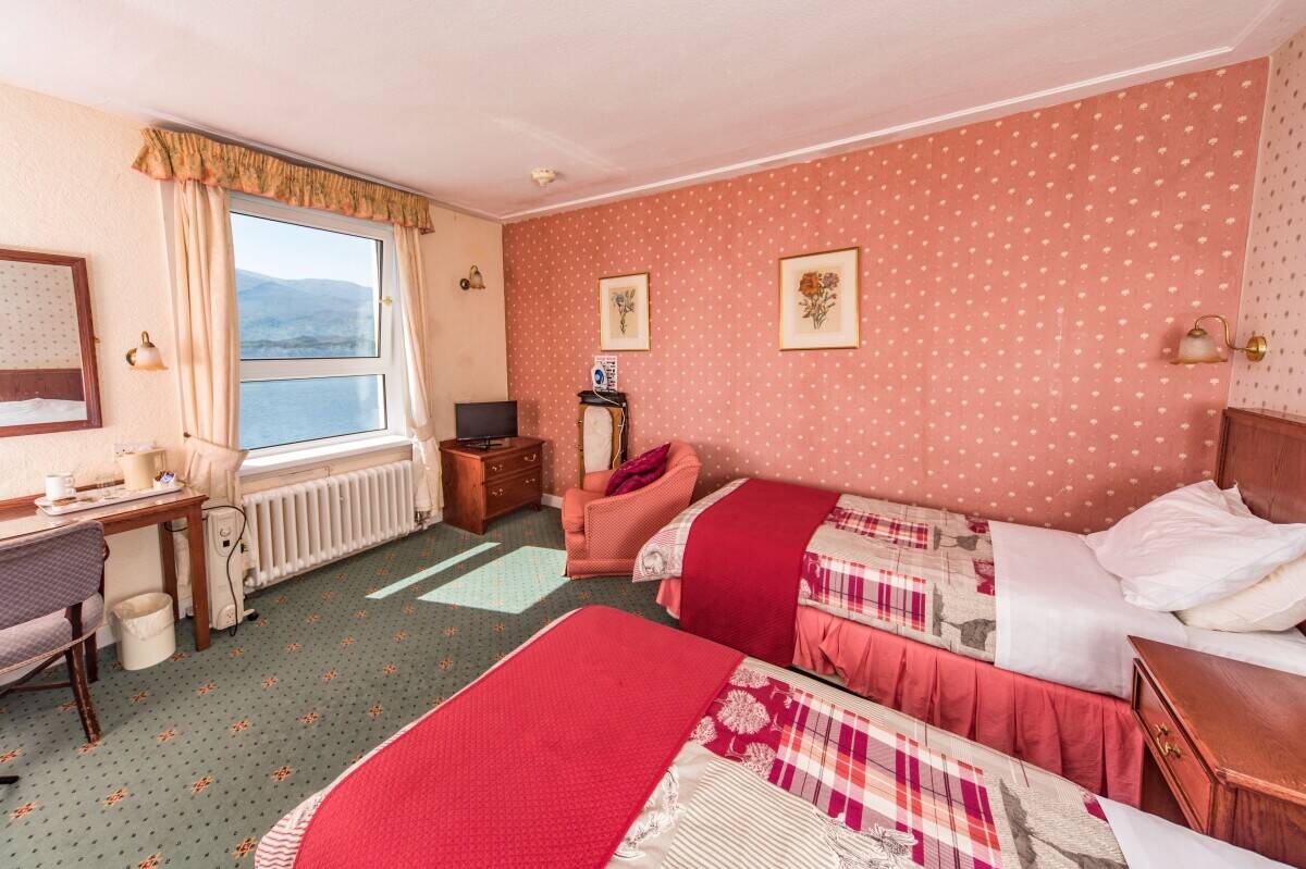 Lochalsh Hotel in Scenic Scottish Highlands Tourist Town For Sale Photo 4