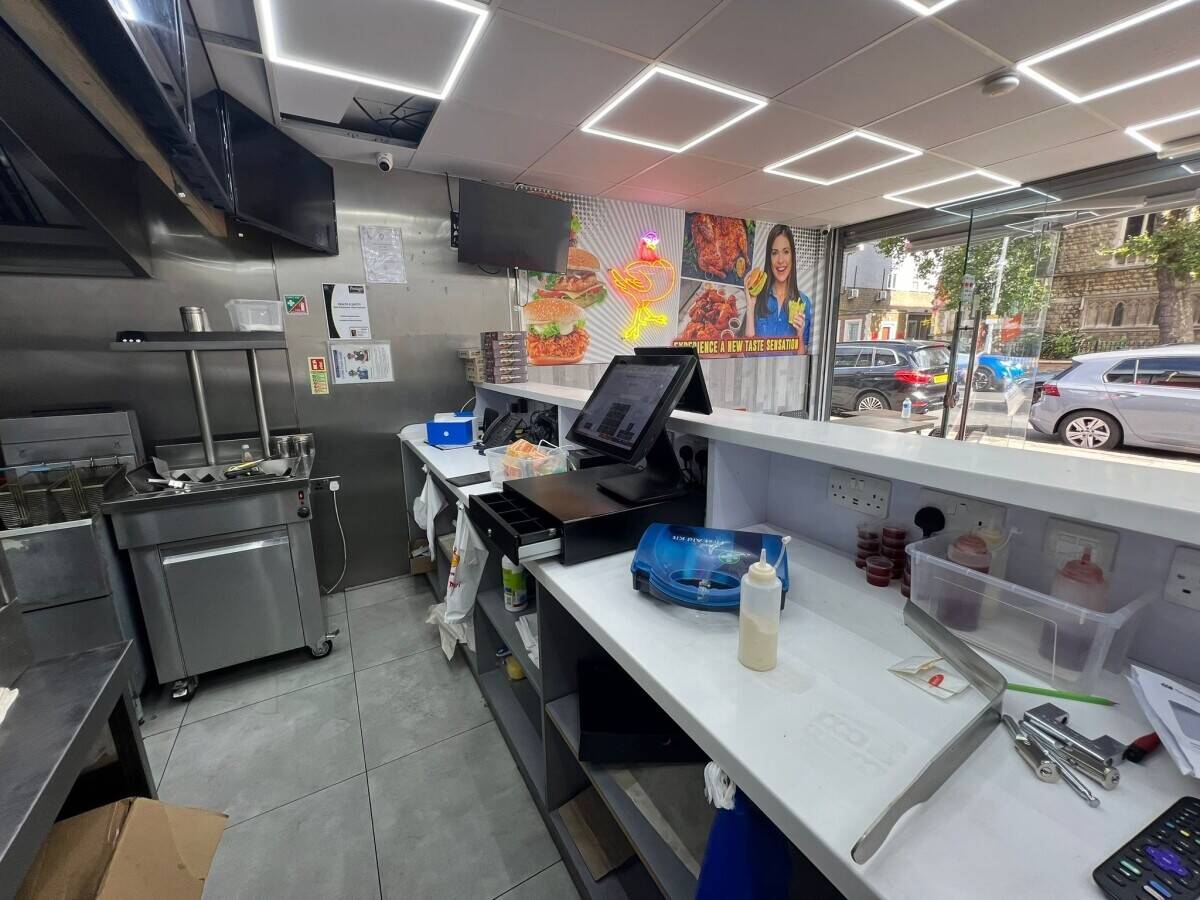 Prime Location Chicken Shop for Sale in Ilford, Fully Equipped and Ready for Business Photo 4
