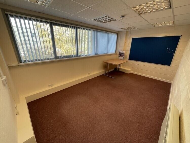 First Floor Self-Contained Office/ Business Hub For Sale in Newton Abbot Photo 4