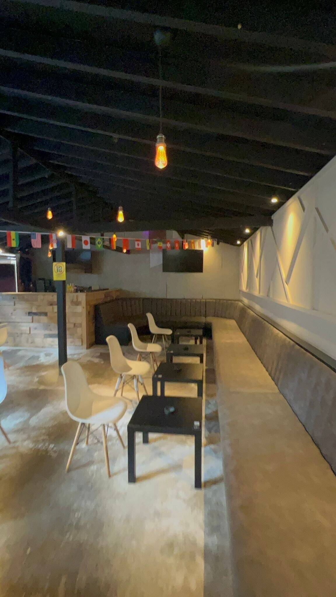 Commercial Property in Gillingham, Kent - Versatile Business Rental or Sale Options Photo 4