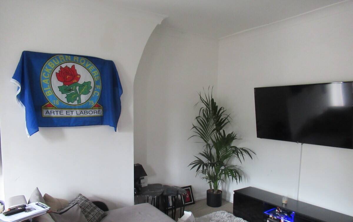 Investment Opportunity - Commercial Property with Flat in Prime Blackburn Location Photo 4