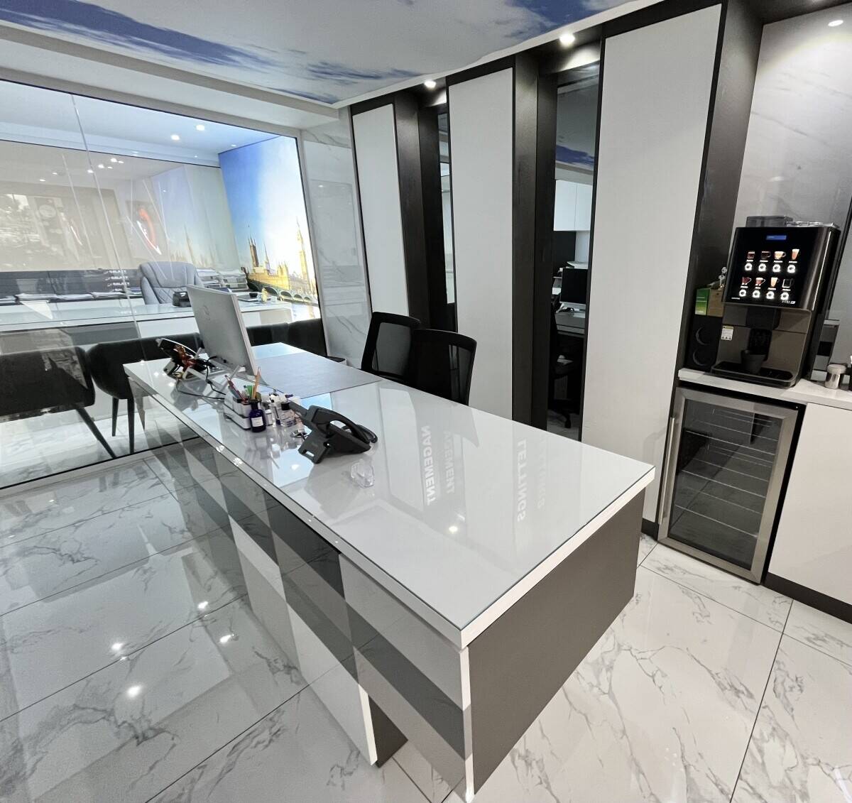 Prime Ground Floor Office Space for Rent in Finsbury Park, London Photo 4