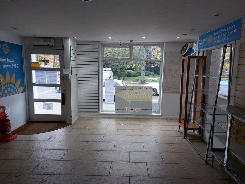 Prime Retail Space for Lease, Perfect for Various Uses at 2a Park Street, Selby Photo 4