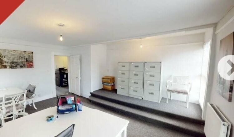 Versatile Detached Georgian Office Building in Heart of Middlewich Cheshire for Sale Photo 4