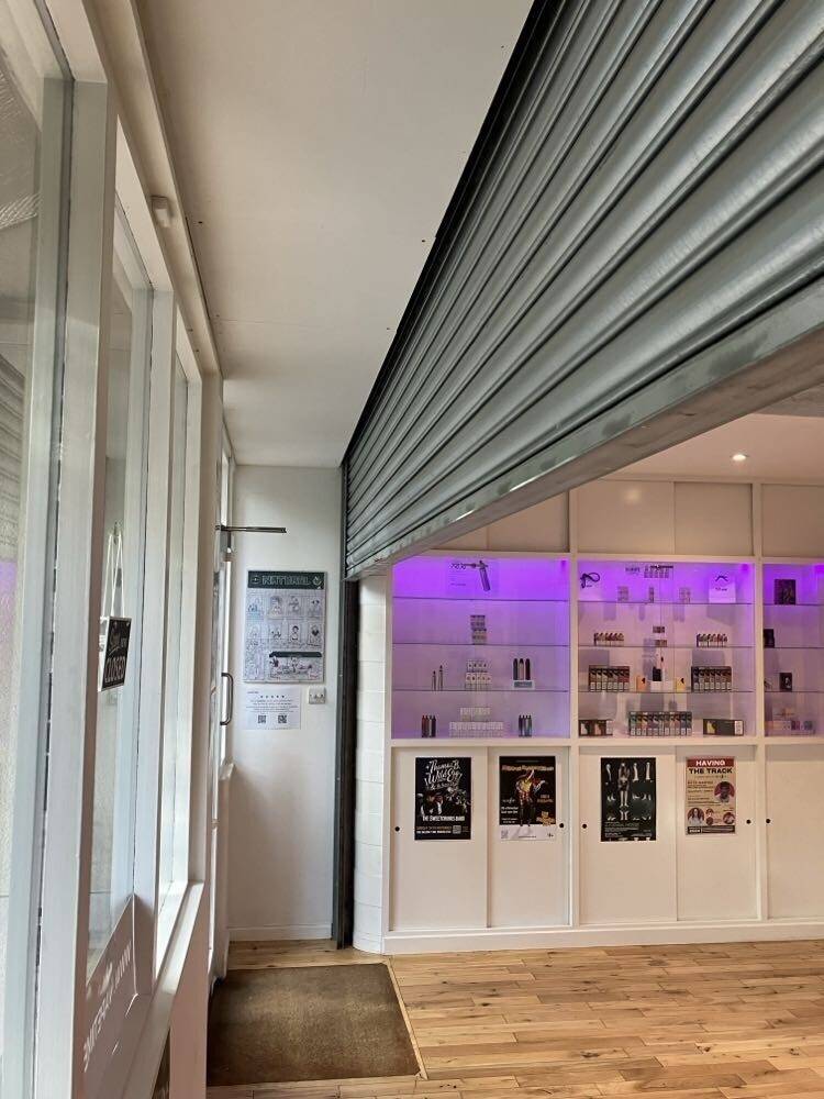 Prime Winchester Retail Shop for Sale, Perfectly Positioned with Premium Interior Photo 4