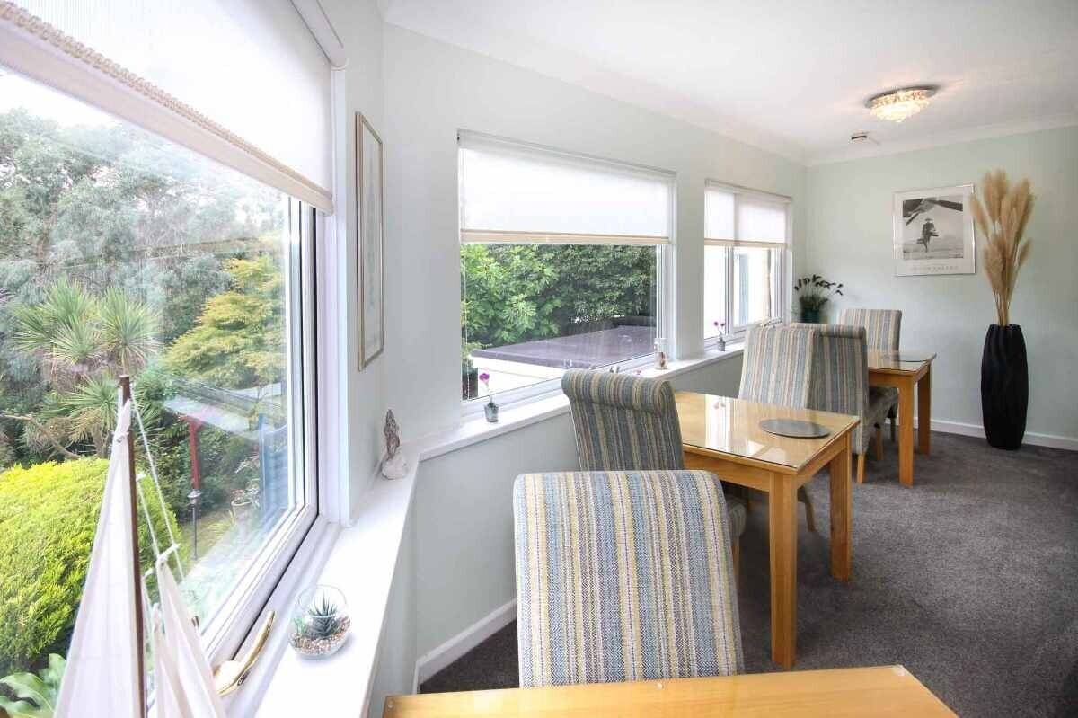 Turnkey Opportunity: Luxurious 5-Star Guest House in Tranquil Torquay Devon Photo 4