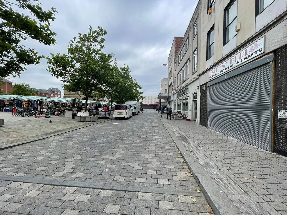 Prime Retail Shop/Coffee Shop Space Available in South Shields Town Centre Photo 4