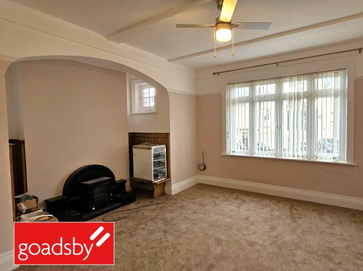 Sought-After Bournemouth Location Commercial Property Ideal for Home & Income Investment Photo 4