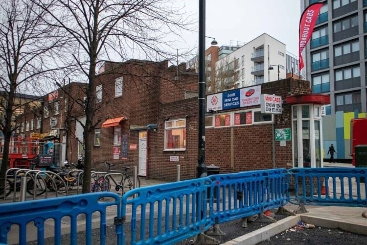 Cafe and Premises for Sale, Perfectly Located by Hayes Crossrail Station in London Photo 4
