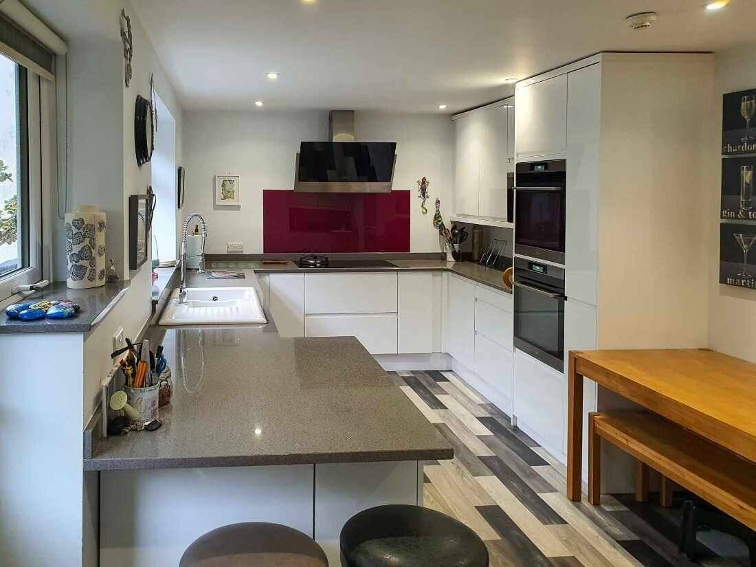 Guest House with Seven Letting Rooms and Two Luxury Apartments in Brixham Devon Photo 4