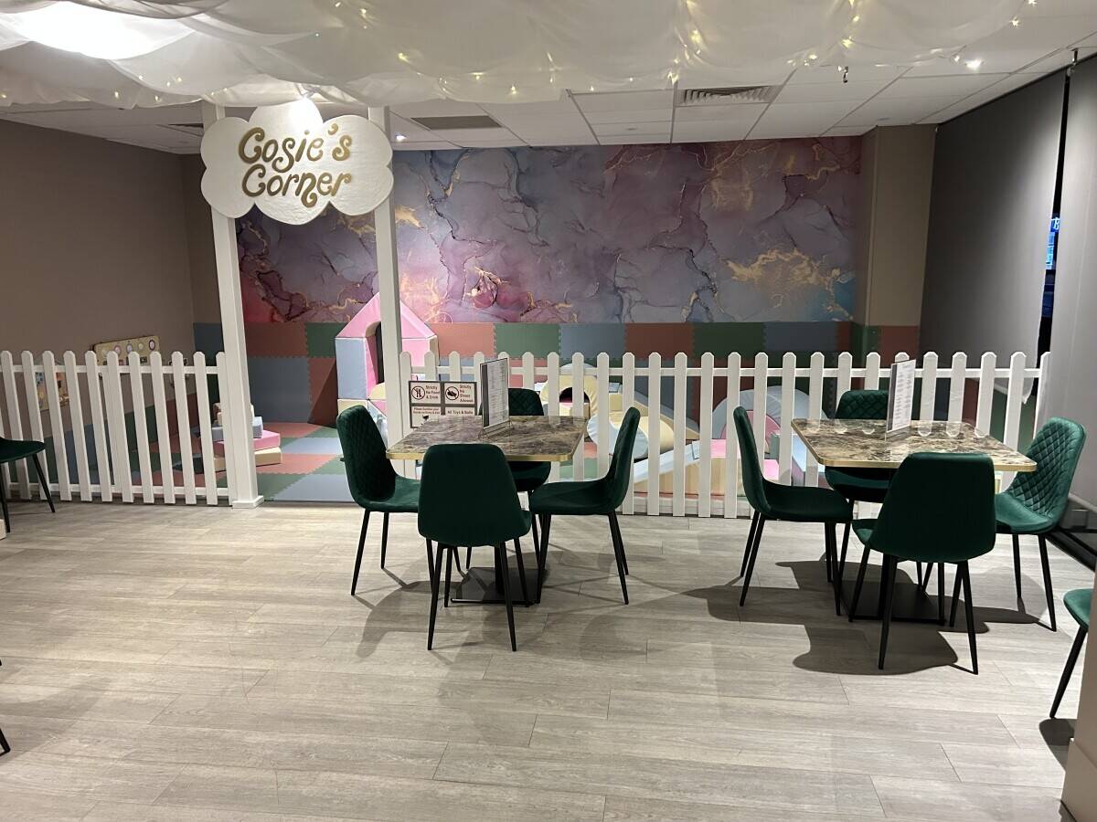 Thriving family-friendly coffee shop with soft play and venue hire in bustling Brentwood location Photo 4