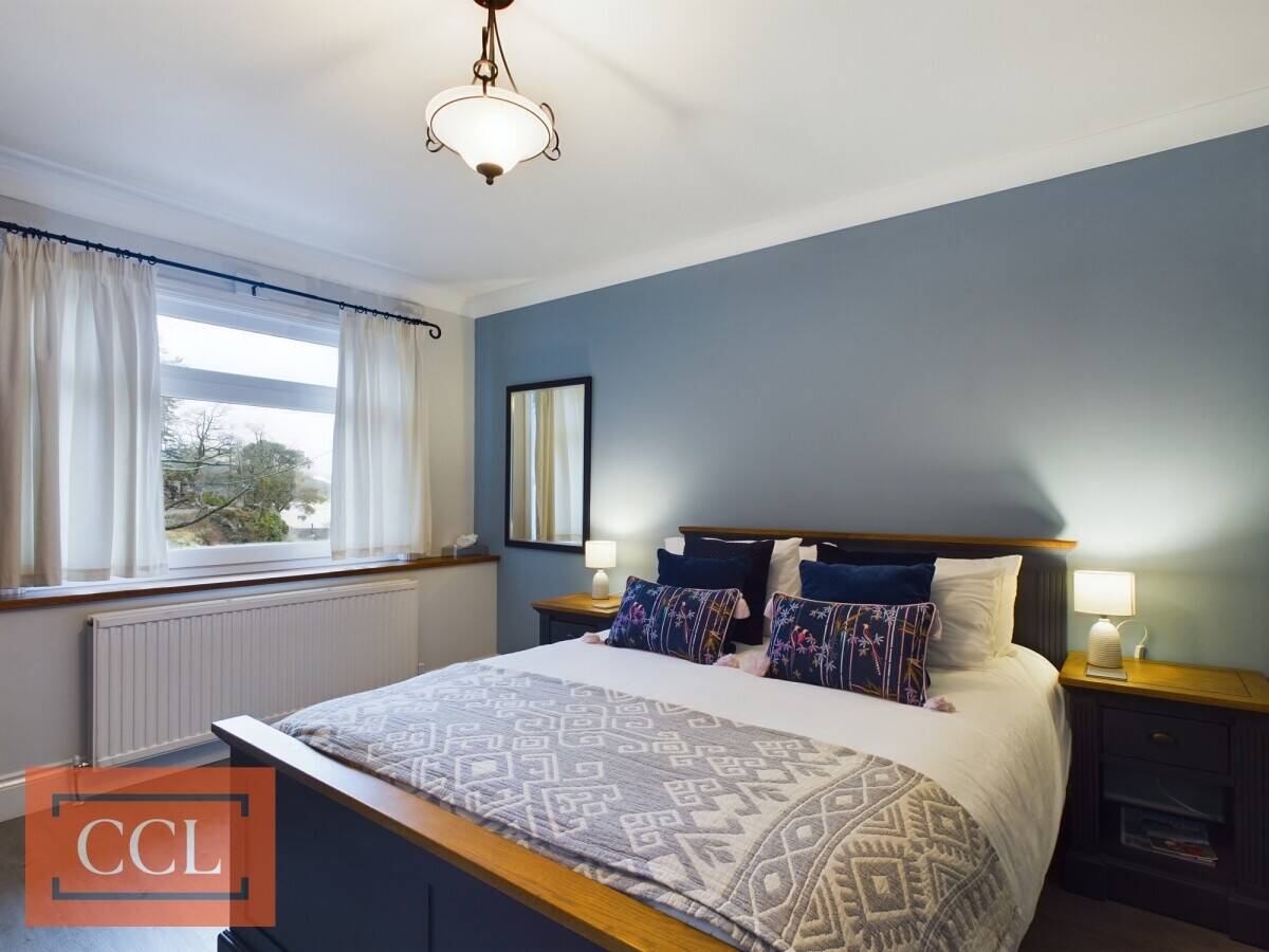 Victorian Charm Meets Modern Comfort in Expansive Lochwood House For Sale Photo 4