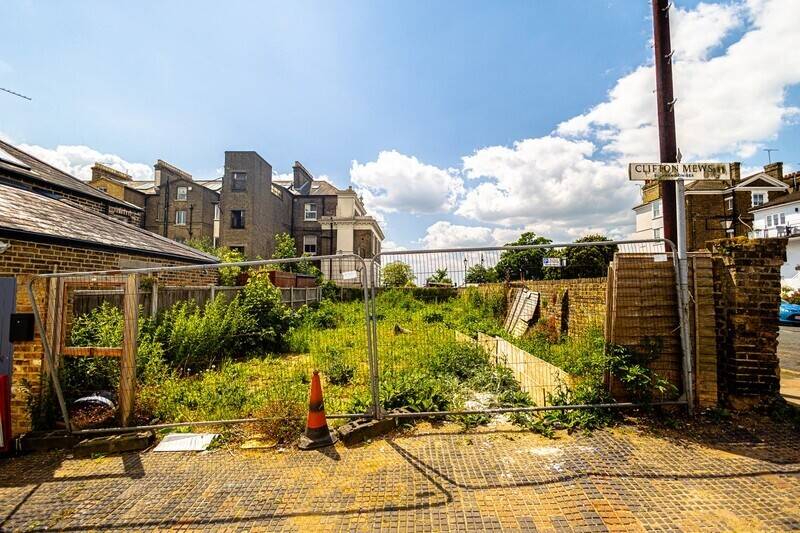 Prime Commercial Site in Southend Conservation Area, Planning Approved and Ready for Construction Photo 4