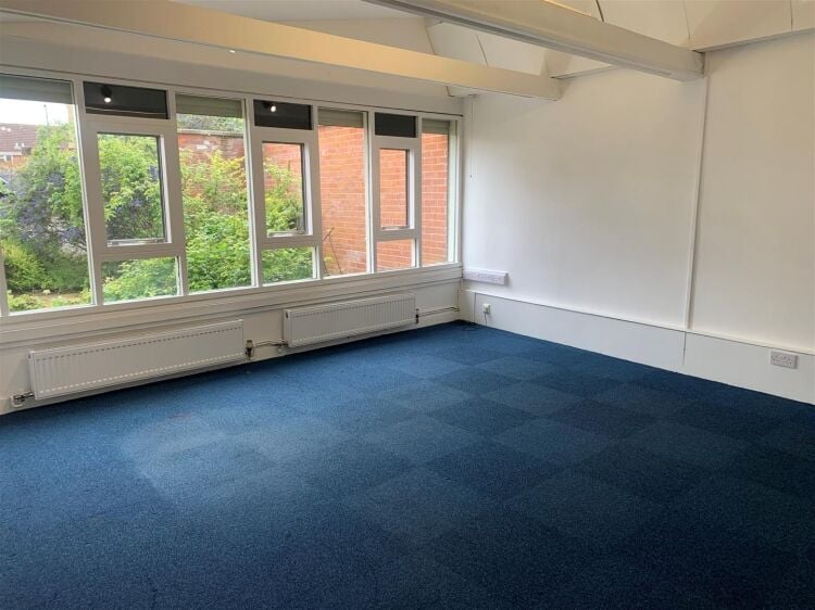 Well presented ground floor commercial premises of approximately 1,656 sq ft located on lockleaze road. the property comprises a large open plan area Photo 4