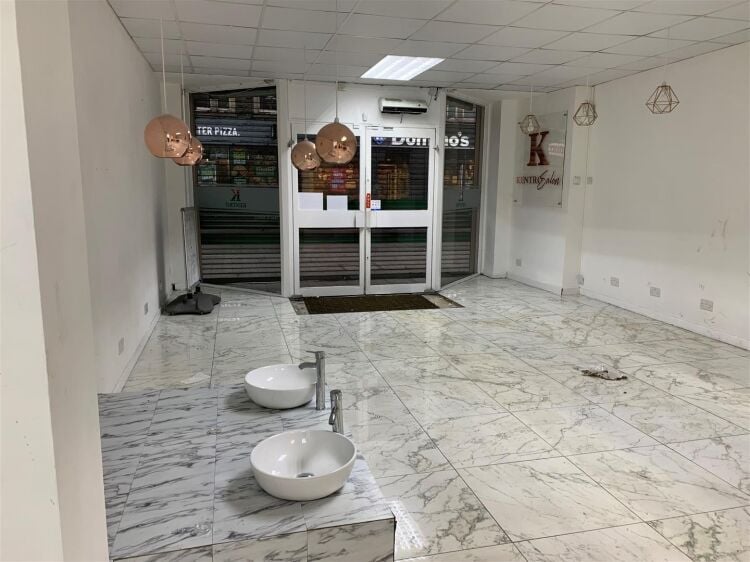 Spacious Ground Floor Retail Shop Available for Rent in Bustling Bristol Photo 4