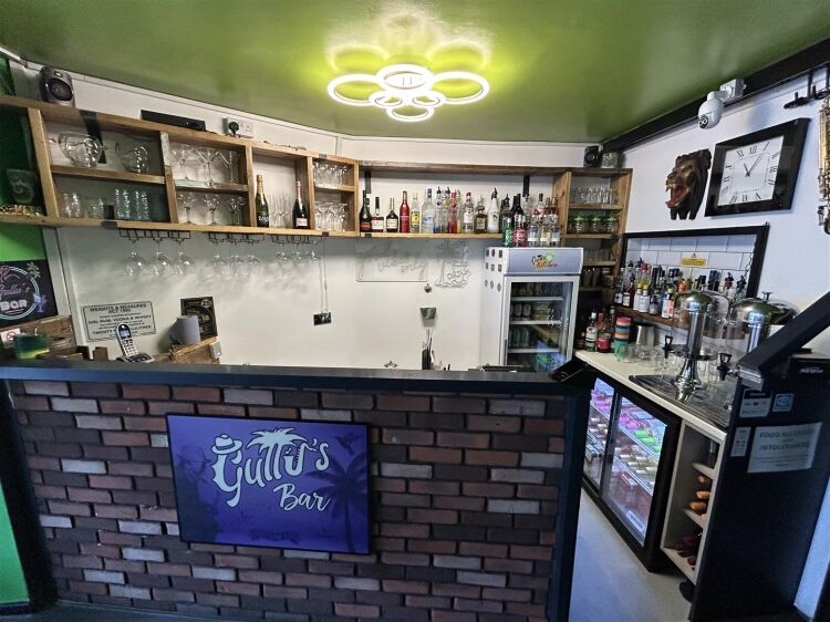 Prime Bristol Location, Ground Floor Restaurant for Sale with 7-Year Lease Photo 4