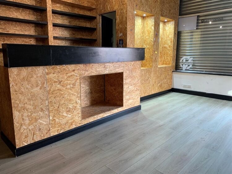 Prime Ground Floor Retail Unit Available for Rent on Busy Fishponds Road, Bristol Photo 4