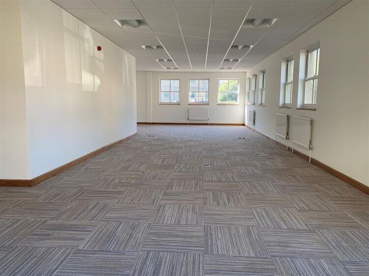 Impressive 5,975 sq ft office headquarters with 17 parking spaces in Almondsbury Business Park Photo 4