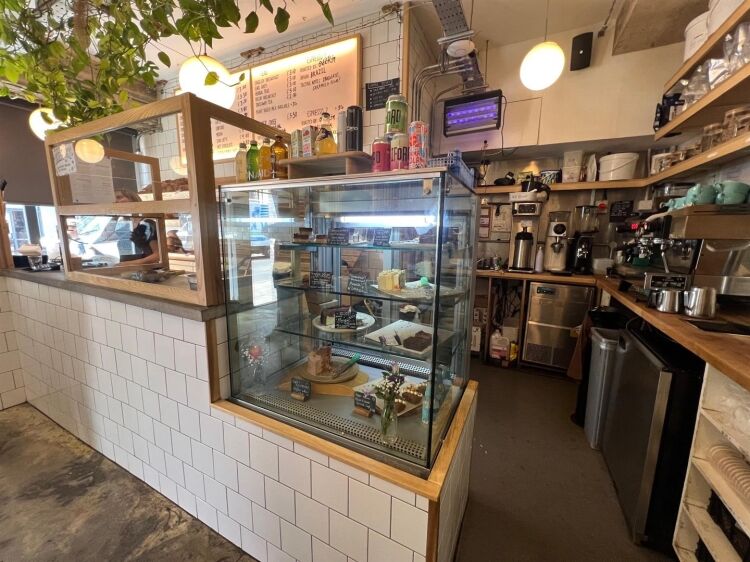 Modern bakery for sale in Bristol with long-term lease in high foot traffic area Photo 4