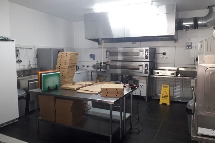 Thriving Kebab Restaurant and Takeaway in Prime Uxbridge Road Location, London Available Photo 2