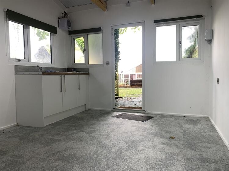 A selection of commercial units ranging from approximately 154 sq ft to 160 sq ft are now available to let. these flexible spaces are suitable for a v Photo 4