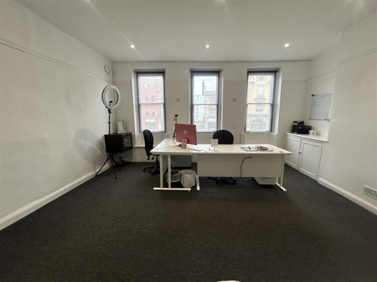 Furnished office for sale in Bristol, 266 sq ft with shared facilities and inclusive rent Photo 4