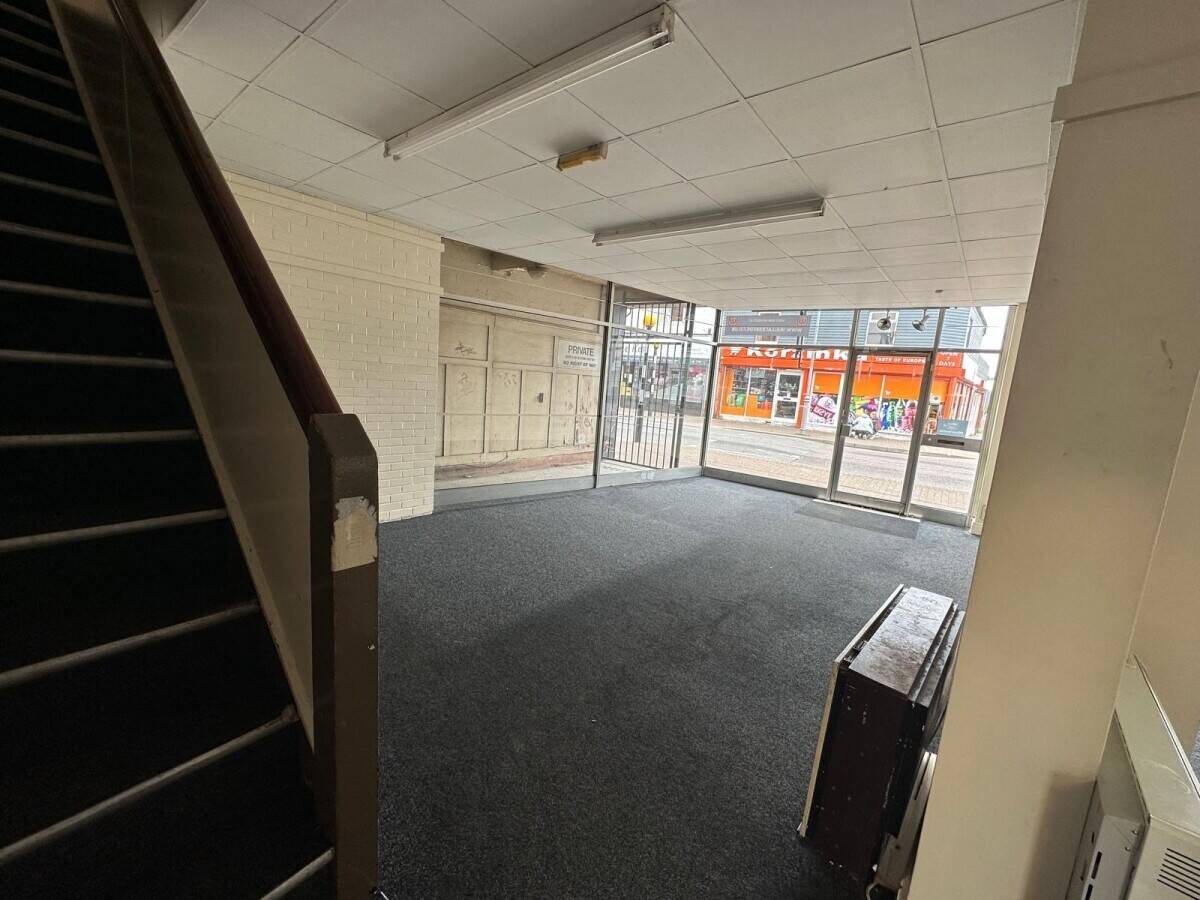 Shop to rent Photo 4