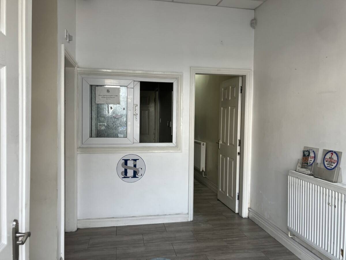 Retail/Office Space Available on Busy Soho Road in Handsworth, Birmingham Photo 4