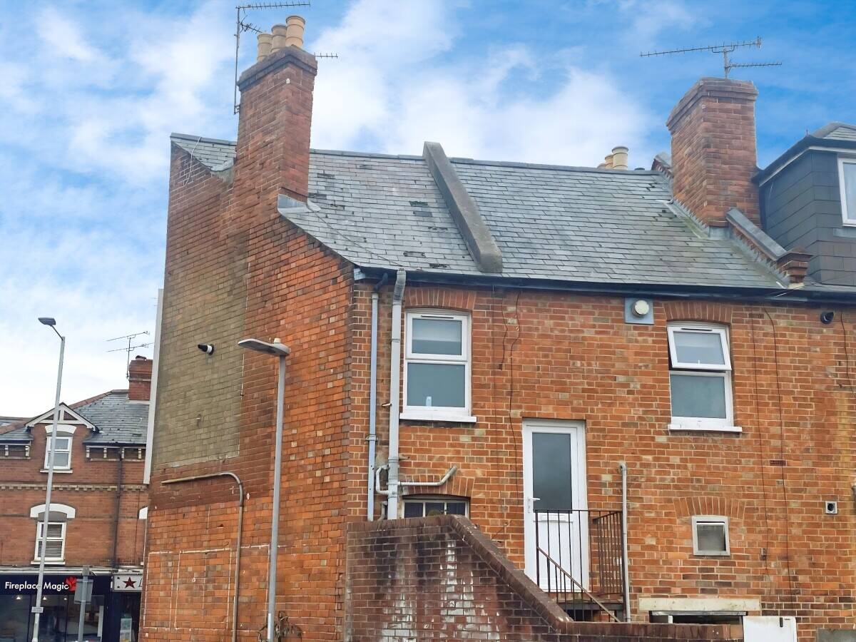 Freehold Mixed-Use Investment Property on Prospect Street Caversham Reading Available Photo 4