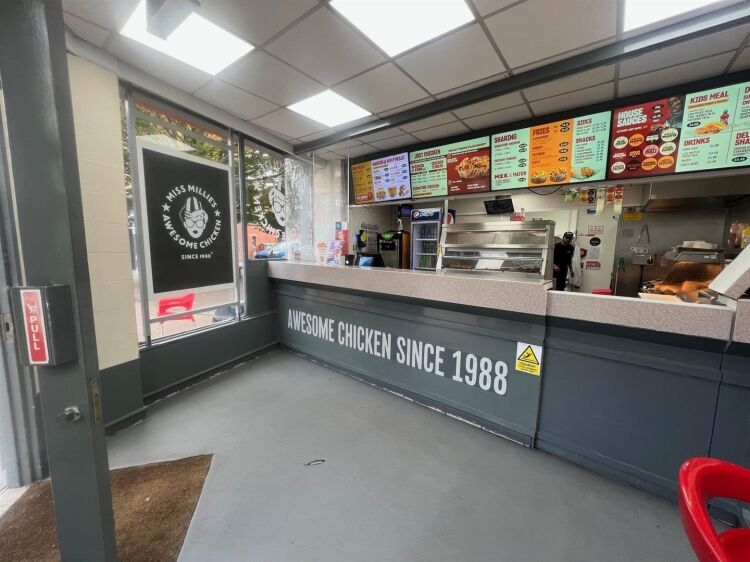 Tenanted ground floor takeaway for sale in Bedminster Bristol with a 10-year lease Photo 4