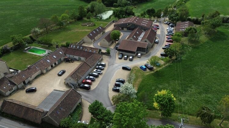 Office suite for sale in Bristol, 550 sq ft open-plan layout in Greenway Farm Business Park Photo 4