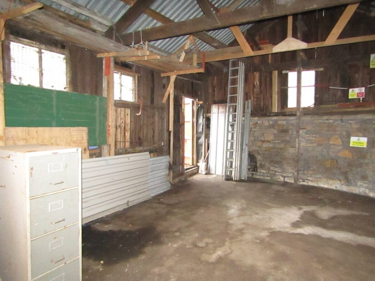 Two Storage Units for Sale in Mill Hill, Blackburn, Lancashire Photo 4