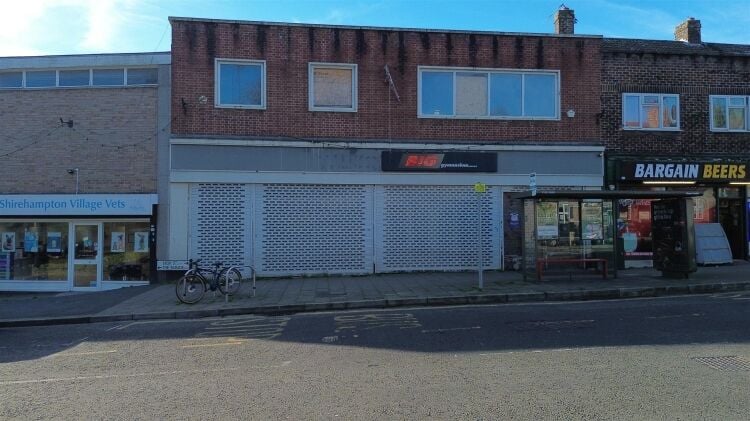 A double fronted retail unit of approximately 2,586 ft² (240m²) situated in a prime position in the heart of shirehampton. the shop was prev Photo 4
