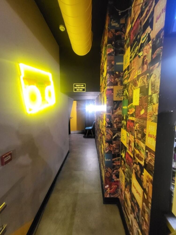 Fully Fitted Franchise Burger Restaurant for Sale in South West London Photo 4