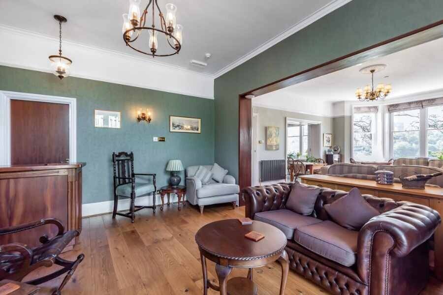 7-Bedroom Manor for Sale in Looe Cornwall with Scenic Views and Owner's Cottage Photo 4