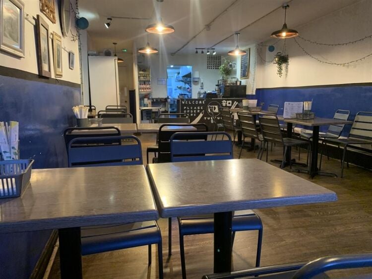 Ground floor restaurant café for sale in Bristol with basement storage and city centre access Photo 4