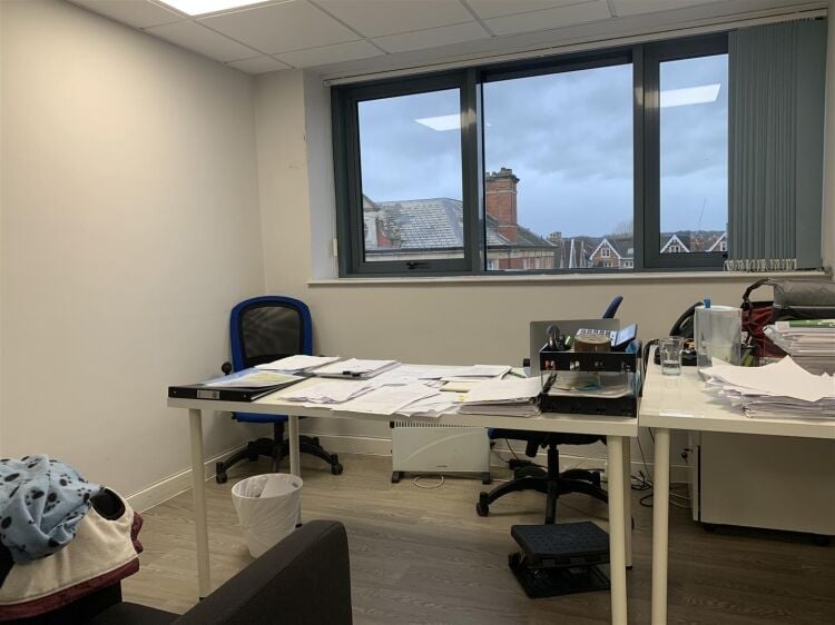 Top Floor Office Suite for Sale on Whiteladies Road in Bristol Photo 4